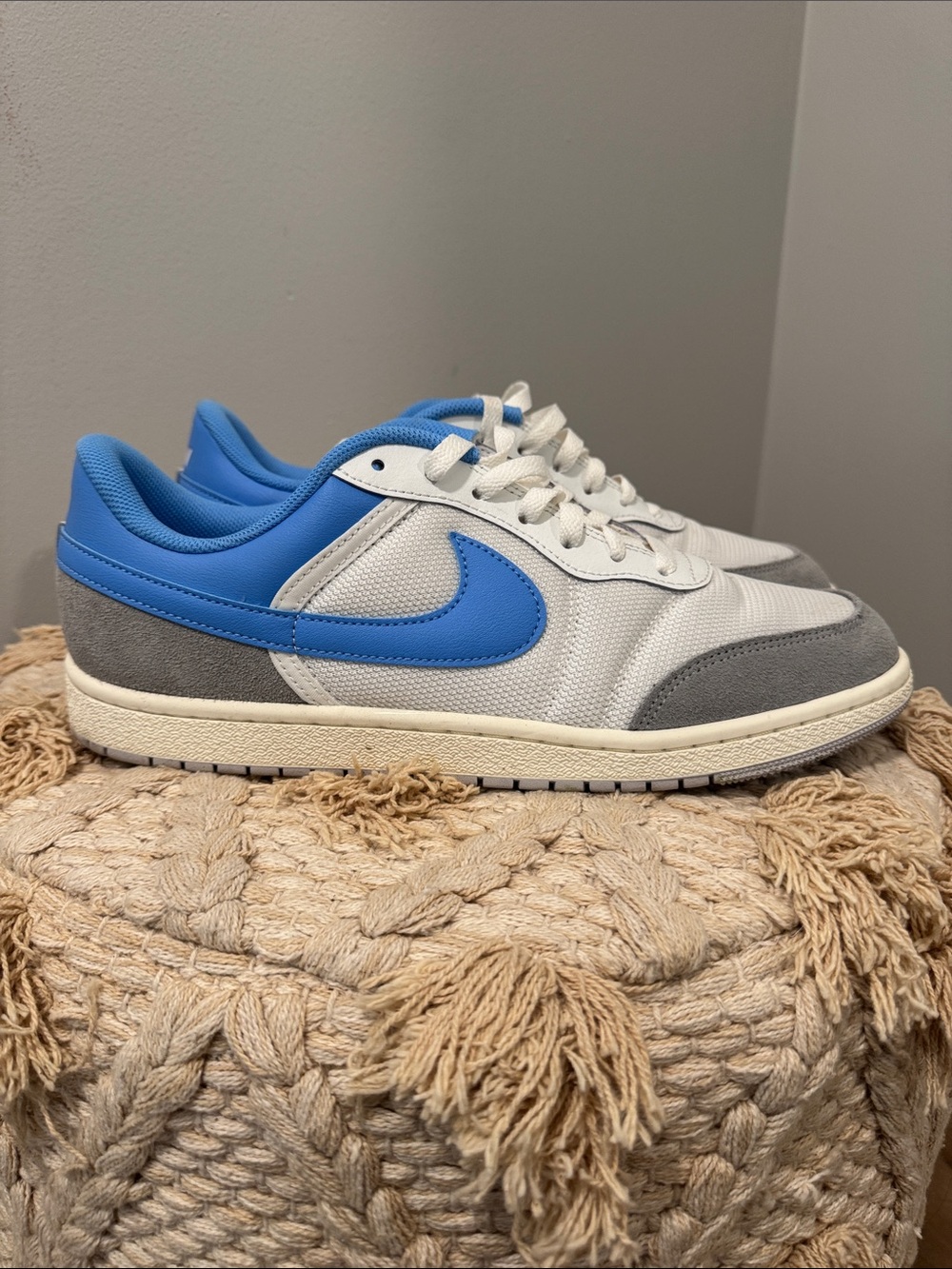 Nike Low-Top Sneaker - White, Light Blue, Gray
